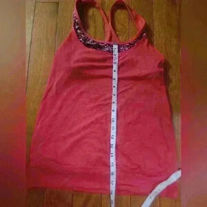 Lululemon tank with builtbin bra size 6?